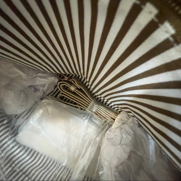 Ruby Collection Large Bag with Wallet & long strap Gold with Gold hardware. - Picture 7 of 16